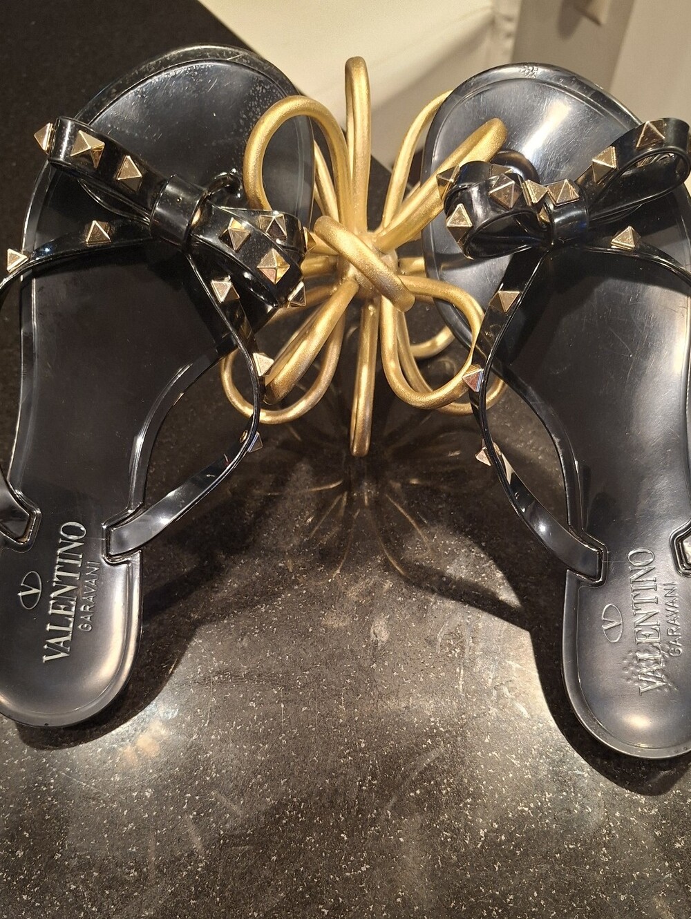 Valentino Garavani Rockstud Black PVC Bow Thong Jelly Sandals Size 38 US 8